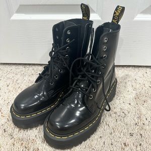 Doc Martens!! SIZE 6
